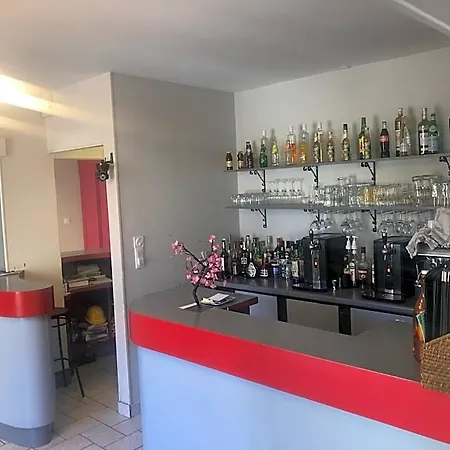 Hotel Logis Les Cordeliers 2*