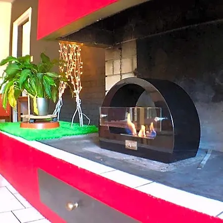 Logis Les Cordeliers Hotel