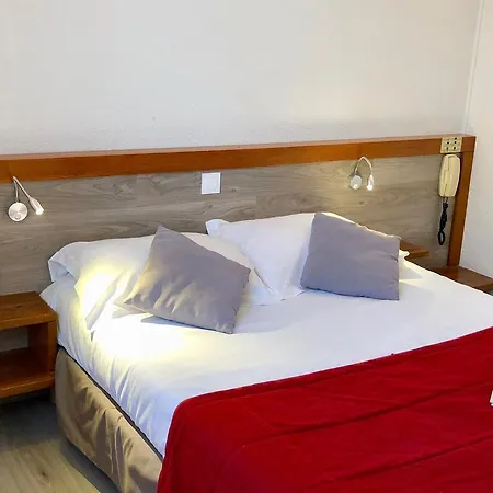 Hotel Logis - Et Restaurant Les Cordeliers