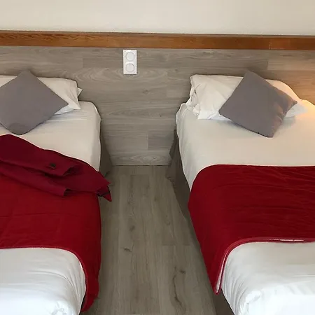 Hotel Logis - Et Restaurant Les Cordeliers